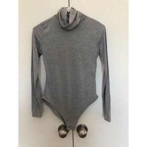 Pretty Little Thing Grey Turtleneck bodysuit